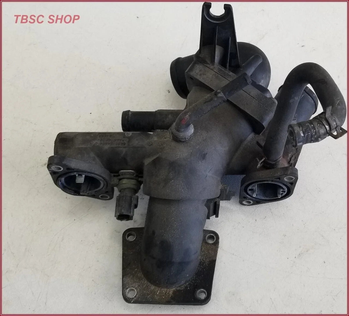 Engine Coolant Thermostat for Jaguar XF XJ8 XK S-Type 4.2L V8 (2006–2010)