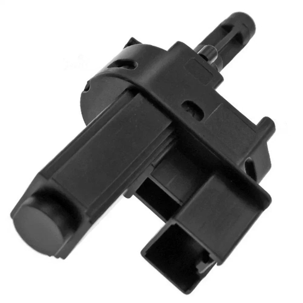 Clutch Pedal Sensor Switch for Focus, Fiesta, Transit, B-MAX, C-MAX