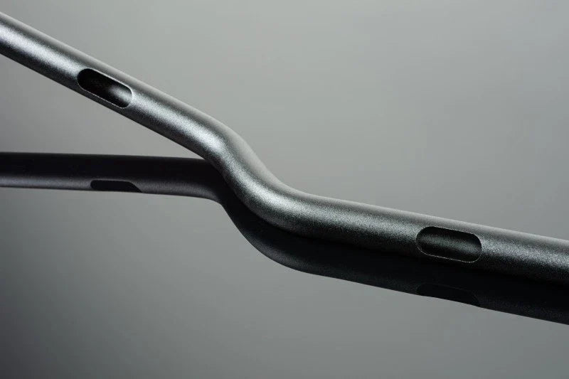 Renthal 1 in. V-Twin Handlebar for Harley-Davidson (Mid, Black)