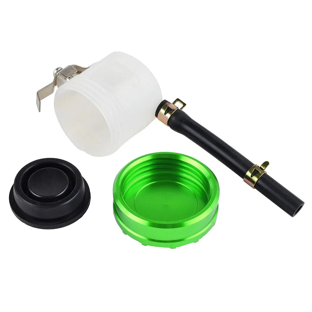 Front Brake Fluid Reservoir Tank for Triumph Speed Triple Daytona 675 Tiger 1050 (2006–2017)