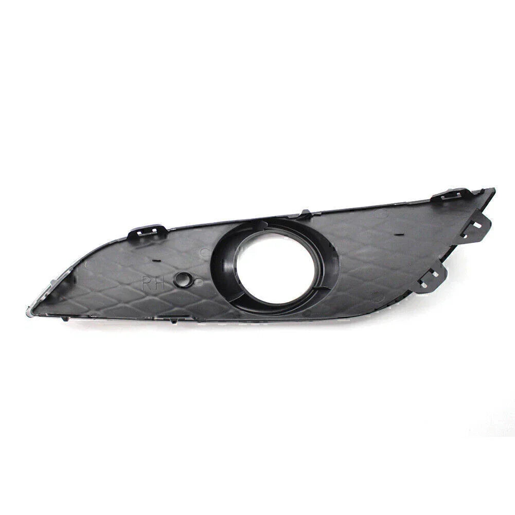Fog Light Hole for Right Front Bumper Vauxhall Astra H (2007-2012)