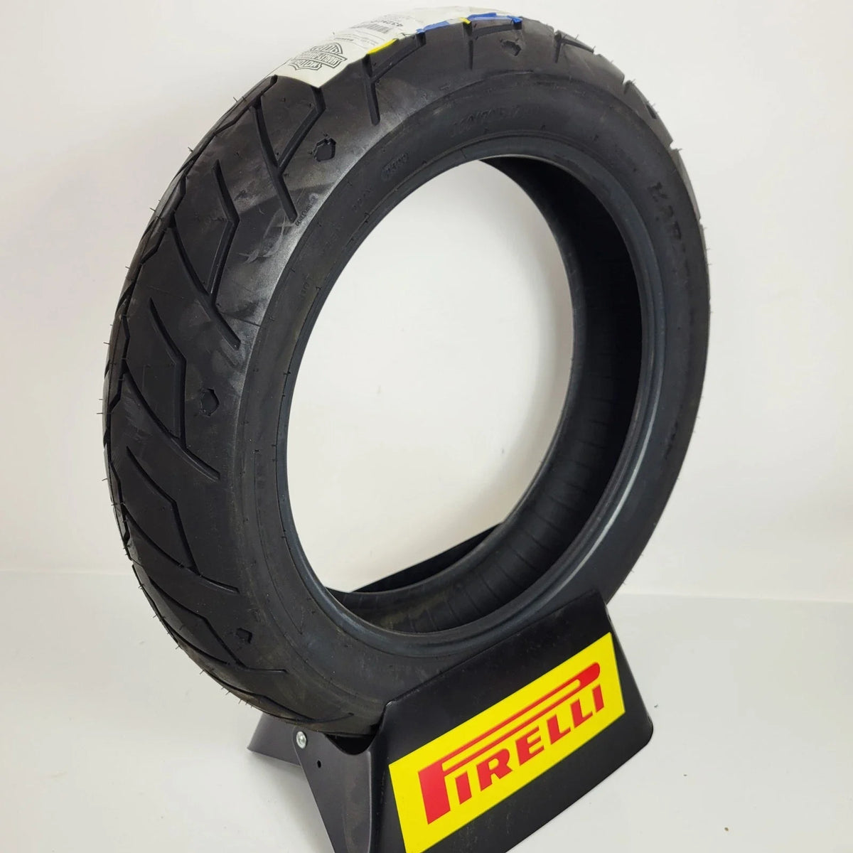 160/70B17 Michelin Scorcher 31 Rear Tire for Harley Dyna (2011-2017)