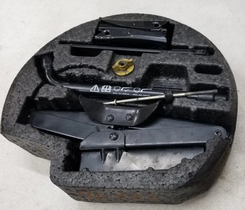 Set of 2 Spare Jack Wheel Chocks for Jaguar XJ6 XJ12 (1995–1997) MNA6360AA MMB6380AA