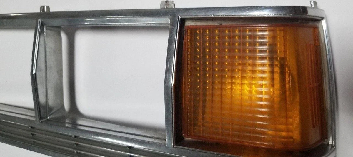 Head Light Trim Bezel for Lincoln Continental (1983)