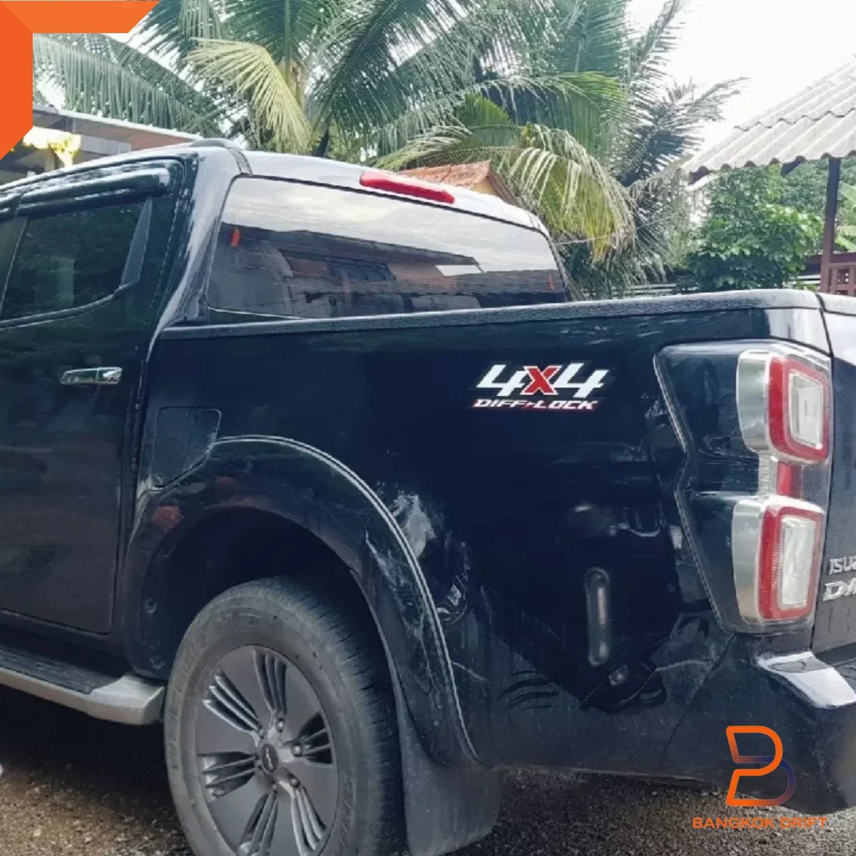 4x4 Diff Lock Adhesive Sticker for Isuzu D-Max (20-24) - Side Rear