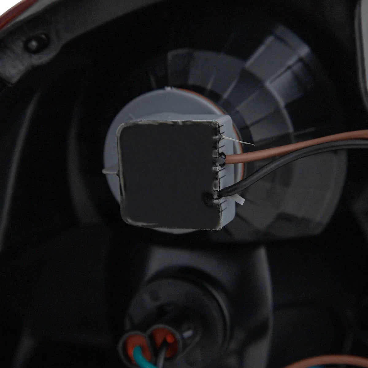 Left Side Tail Light for Chevrolet Malibu Sedan (2004-2008) with Bulb