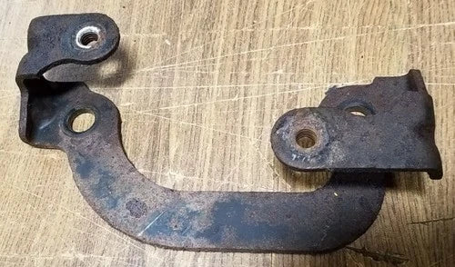 M5R2 RKE Transmission Mount Bracket for Thunderbird SC (1989–1995)