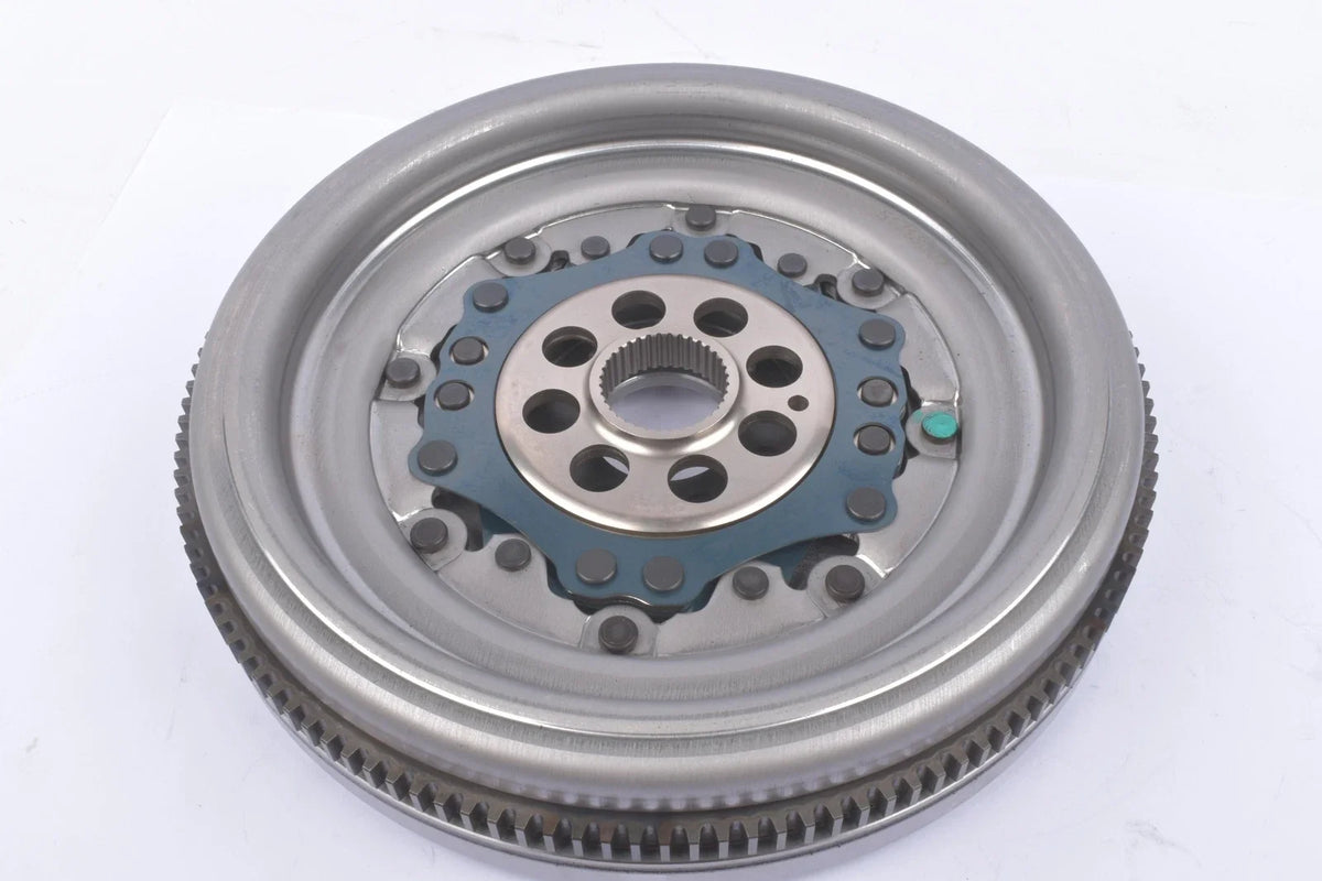 Dual Mass Flywheel for Audi TT VW Passat B6 (2008–2010)