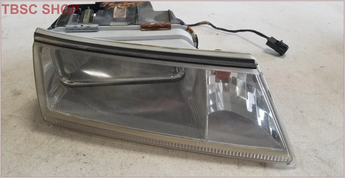 RH Passenger Side Headlight Assembly for Lincoln Continental (1995–1997)