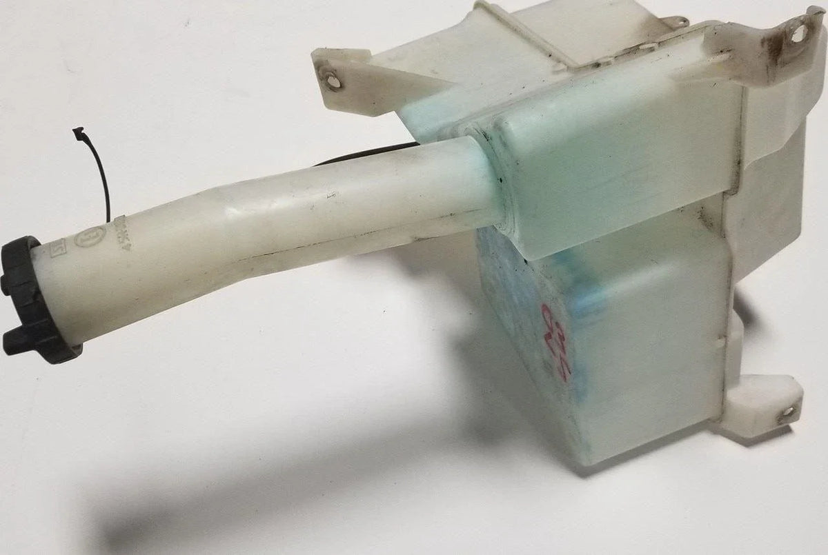 Washer Wiper Fluid Tank with Pump for Lincoln LS (2000–2006)