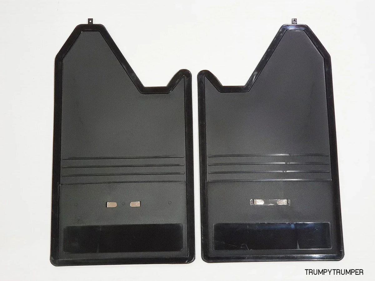 Universal Black Plastic Mud Flaps with Amber Reflector for Cars/Trucks