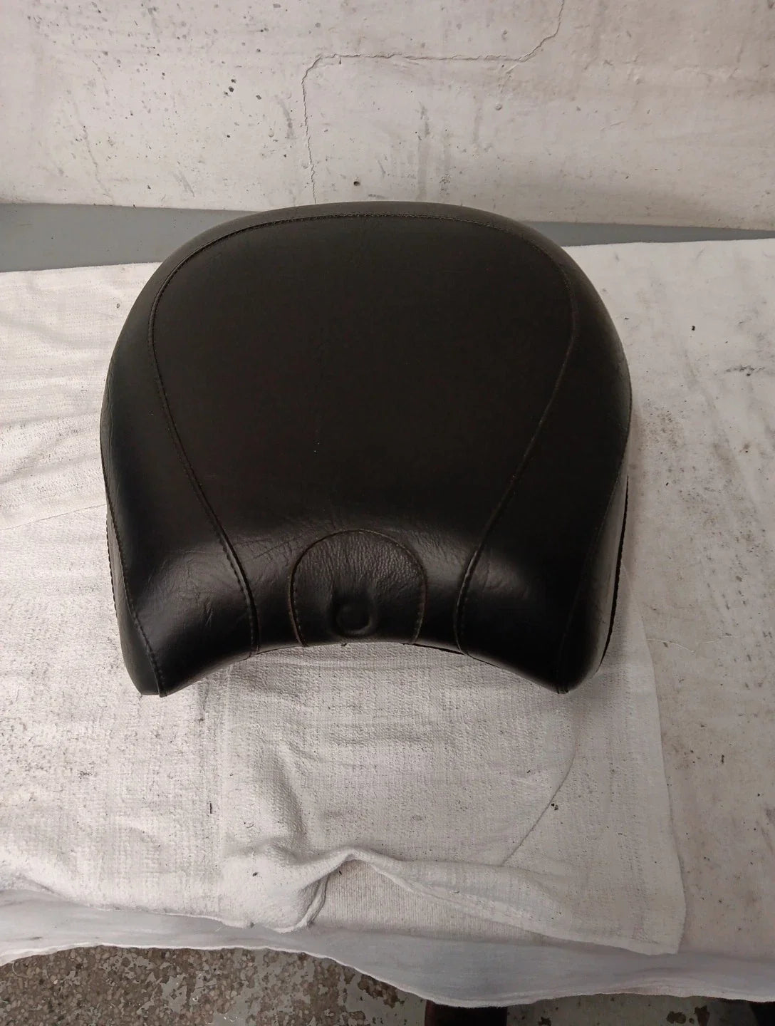 Mustang Softail Passenger Seat for Harley-Davidson 2006–2017