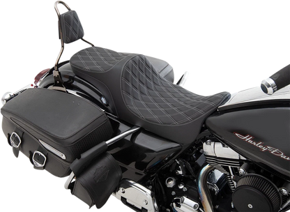 Predator III 2-Up Seat - Double Diamond, Silver Thread for Harley 2000-2023