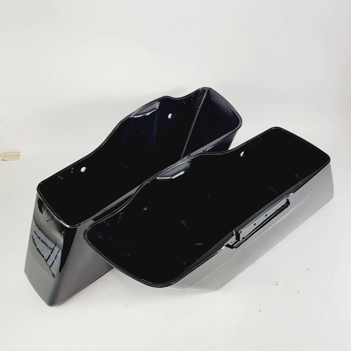 Saddlebags Bottoms for Harley Davidson Street Glide (2021) - Vivid Black