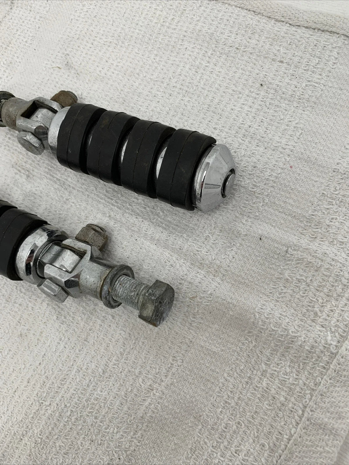 Motorcycle Pegs with Mounts for Harley Davidson Dyna