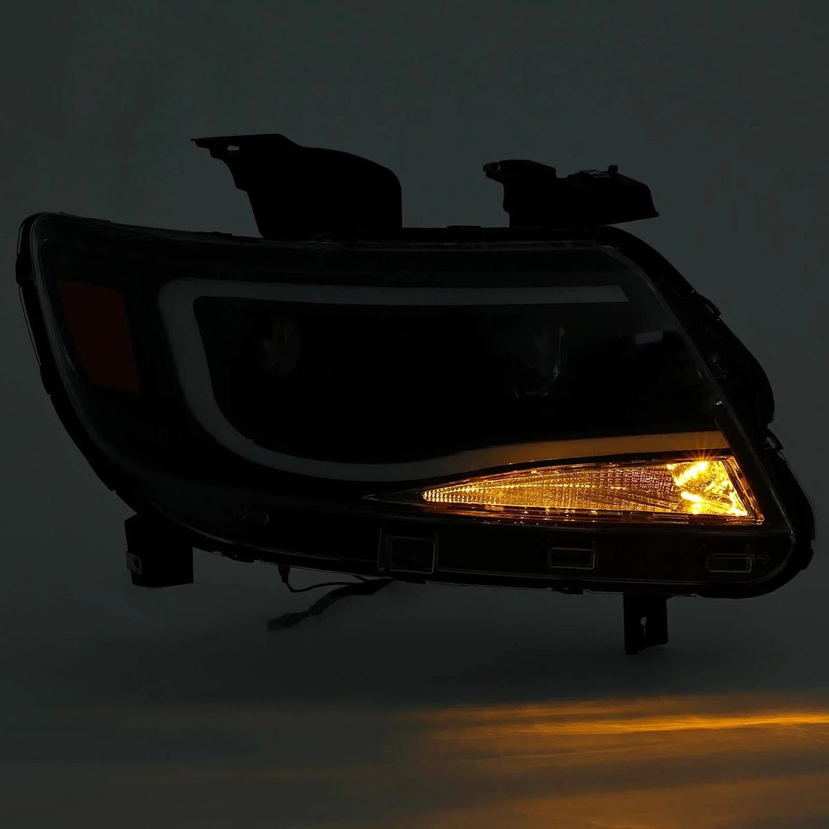 LED DRL Dual Projector Headlights for Chevy Colorado (2015–2022)