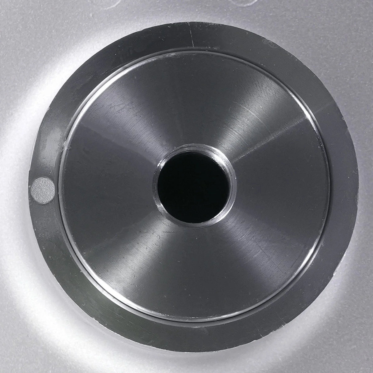 Spindle for Hustler FasTrak, Raptor SD SDX (601804, 607418, 285-322)