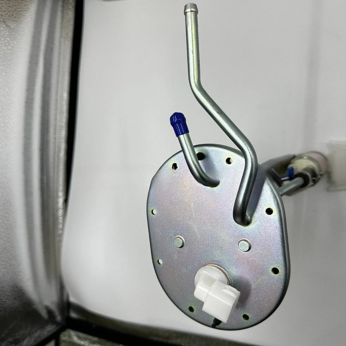 Fuel Module Pump Assembly for Mazda B2200