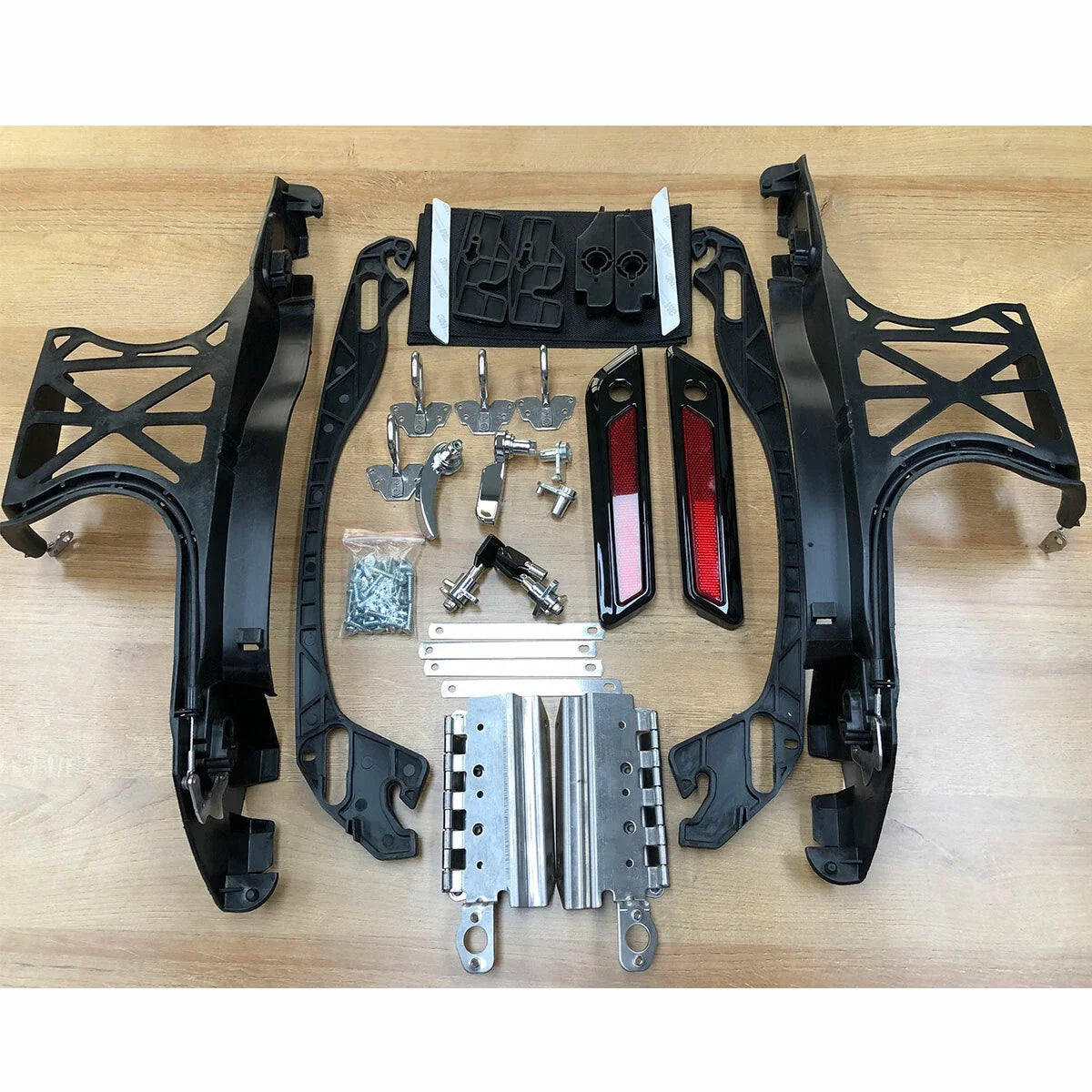 Saddlebag Hardware Latch Hinge Lock Kit for Harley Road King (2014–Present)
