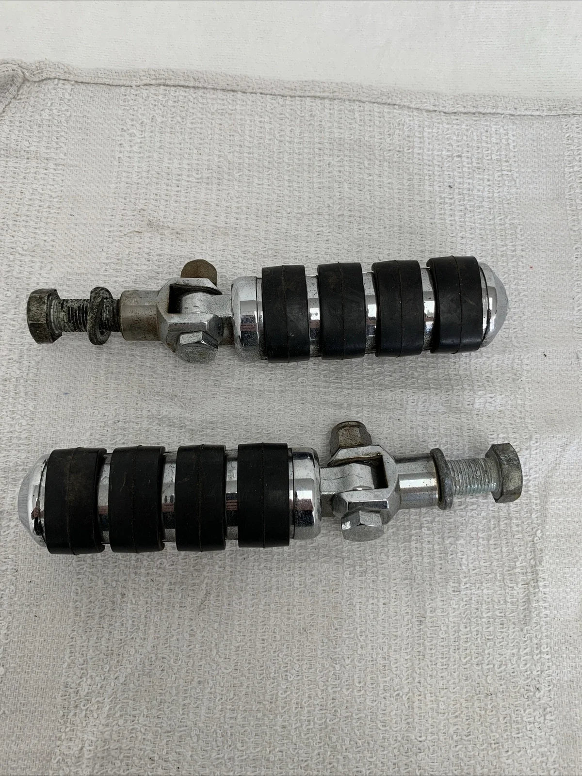 Motorcycle Pegs with Mounting Brackets for Harley Davidson Dyna