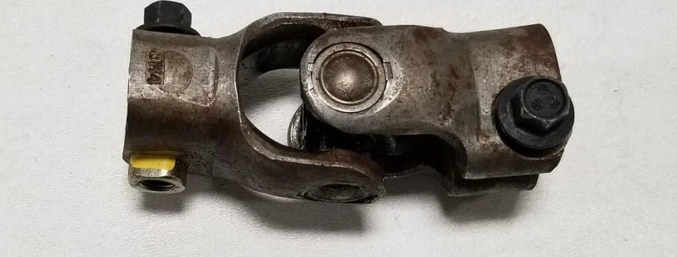 Steering Shaft Knuckle for Thunderbird Cougar Continental (1995–1997)