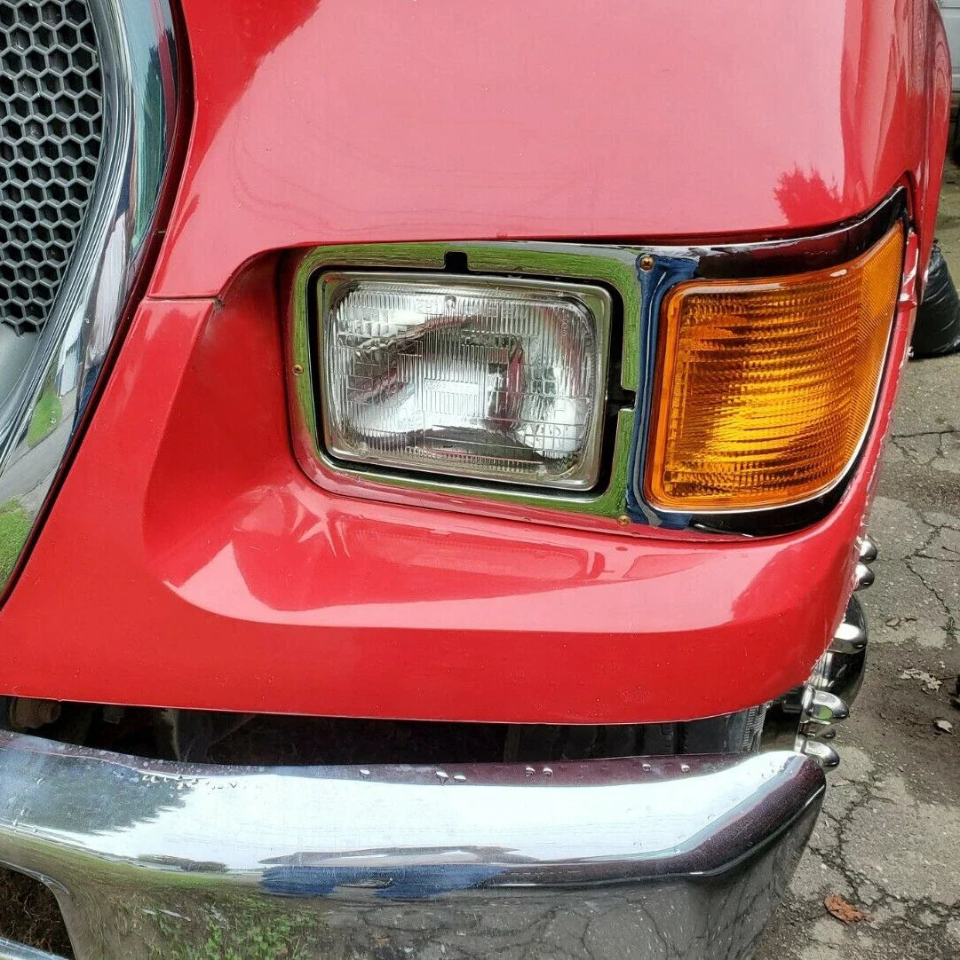 Left Headlight Bezel with Corner Signal Light Lens for Ford F650/F750 2000-2015