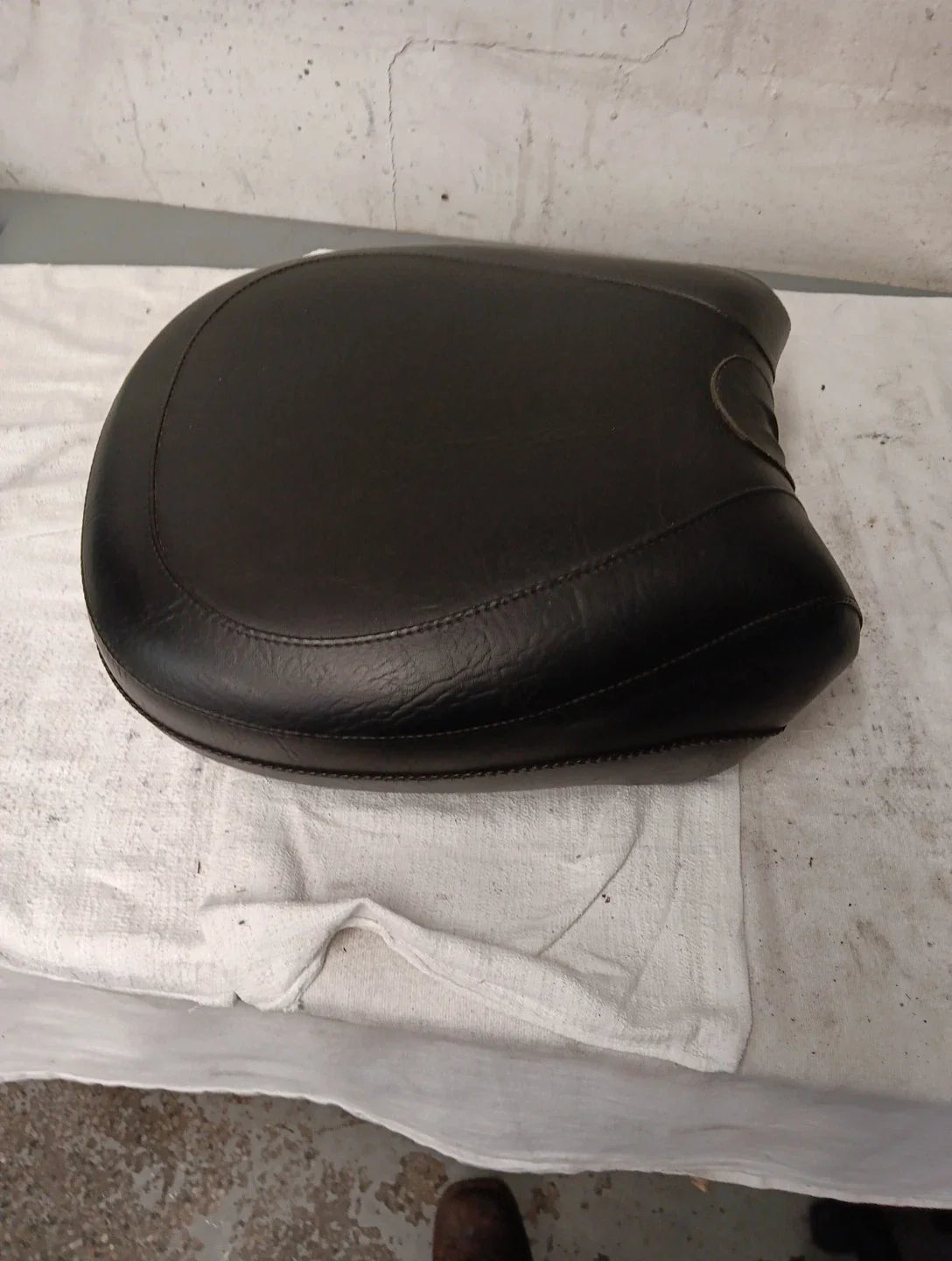 Mustang Softail Passenger Seat for Harley-Davidson 2006–2017