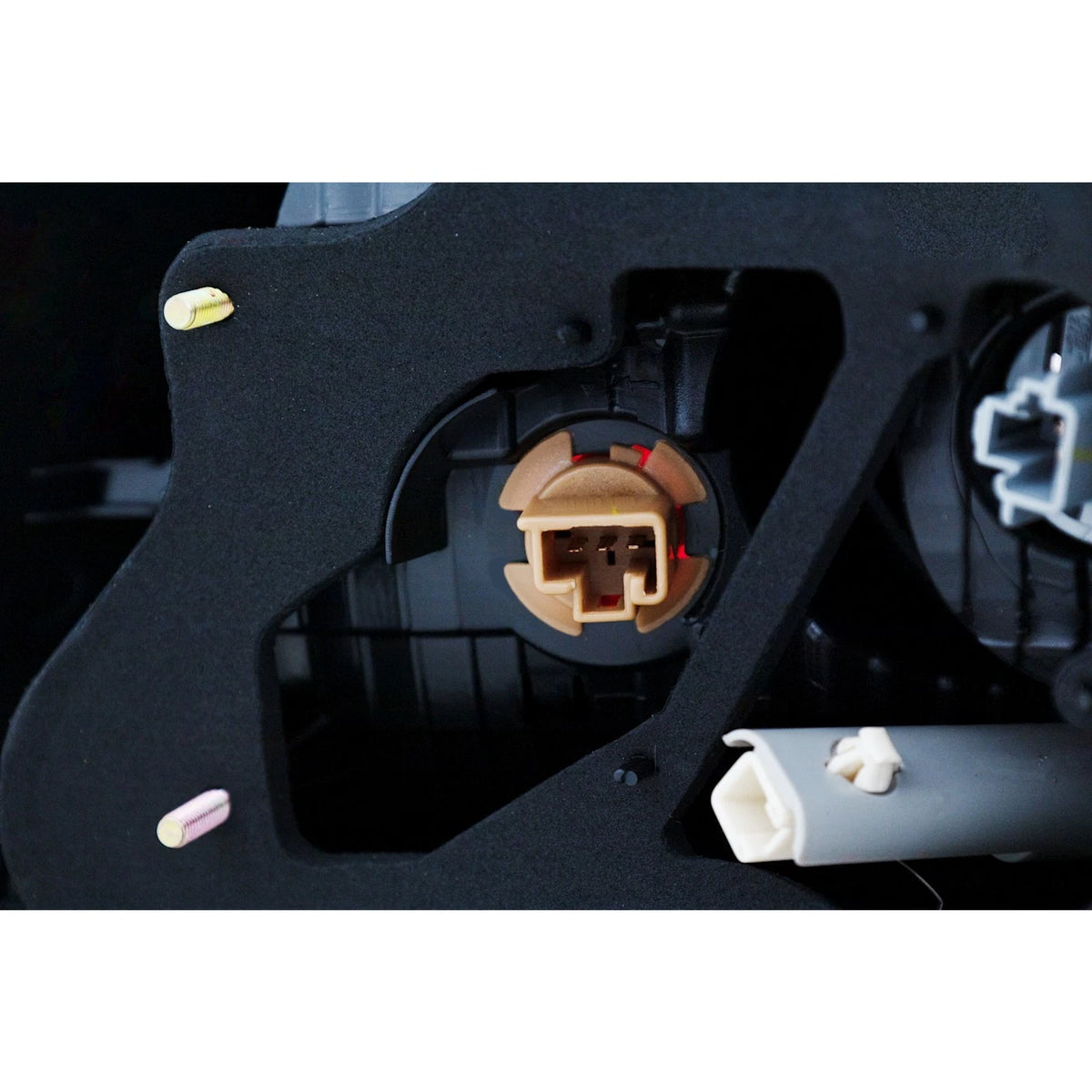 Tail Light Driver Left Outer for Lexus ES330 ES300 (2002–2003)