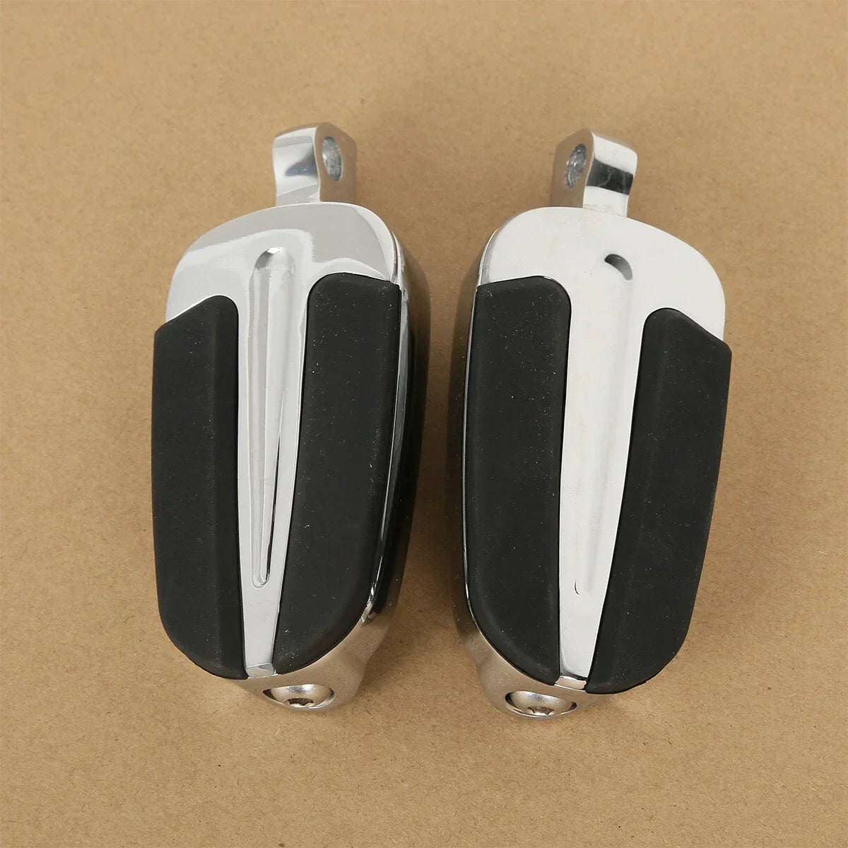10mm Male Mount Foot Pegs for Harley Dyna Super Glide 2006-2017