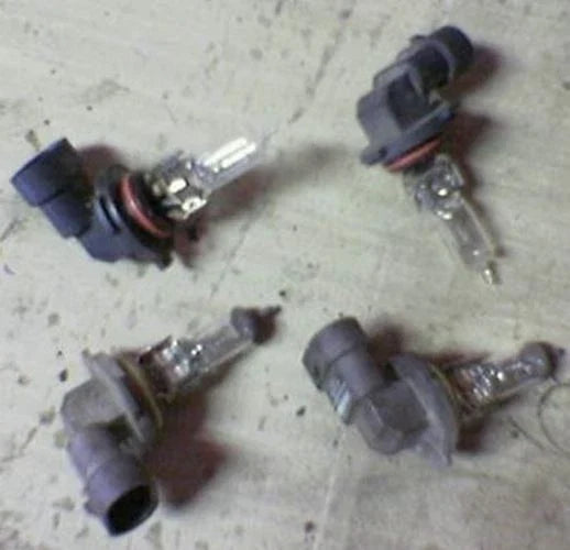 Headlight Bulb Set for Ford Thunderbird Cougar (1989–1993)