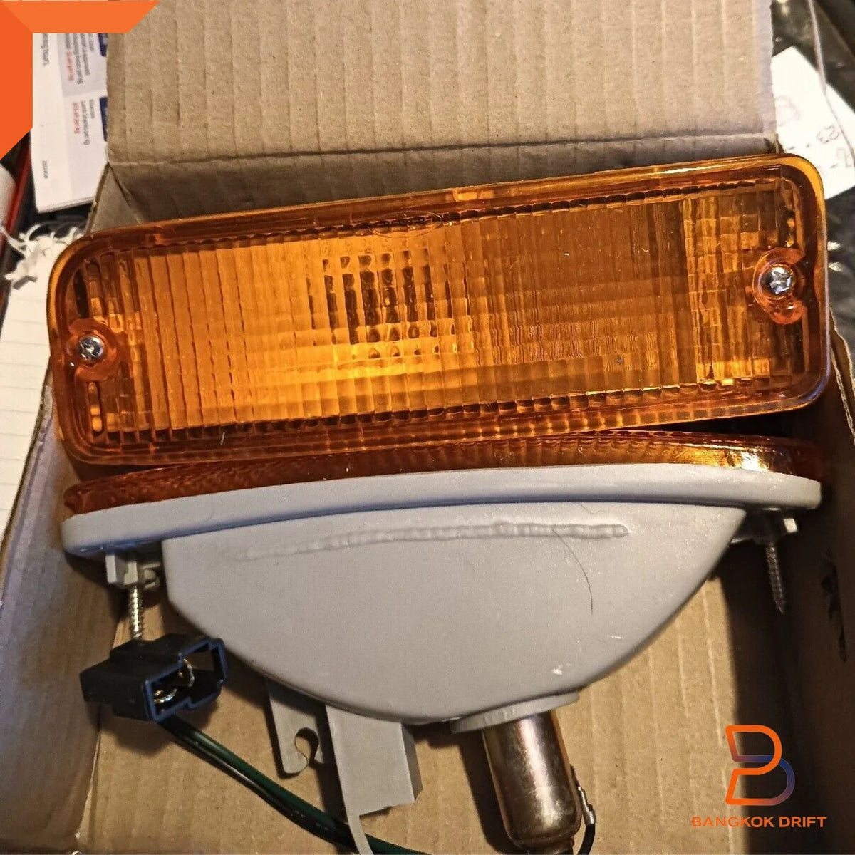 Indicator Blinker Light Amber for 1988-1997 Toyota Hilux Bumper