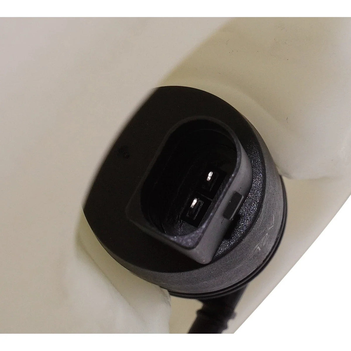Washer Fluid Reservoir for Chevrolet Malibu 2016 with Pump Inlet & Cap
