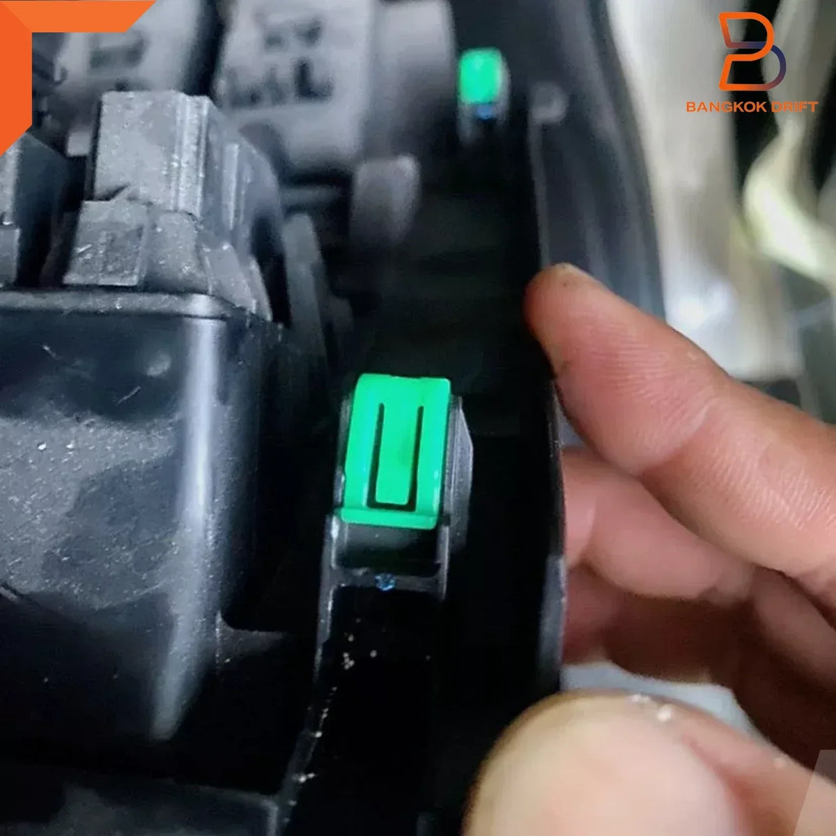 10 Front Console Clips for Isuzu D-Max Dashboard (2012-2019)