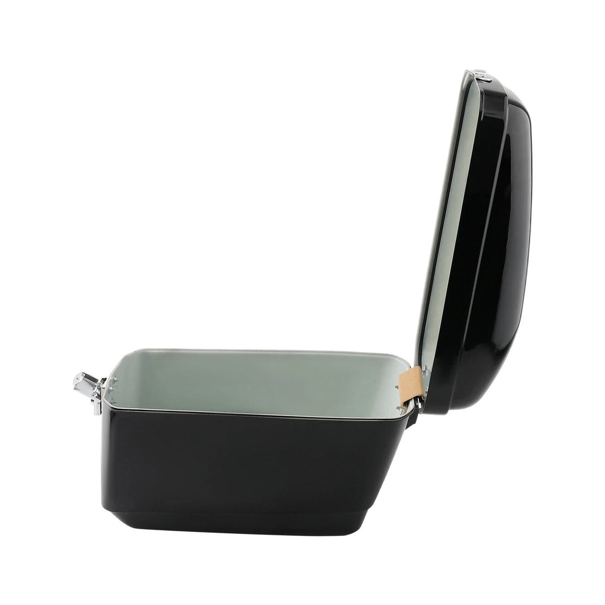 Hard Saddlebags for Suzuki Kawasaki Victory Motorcycles