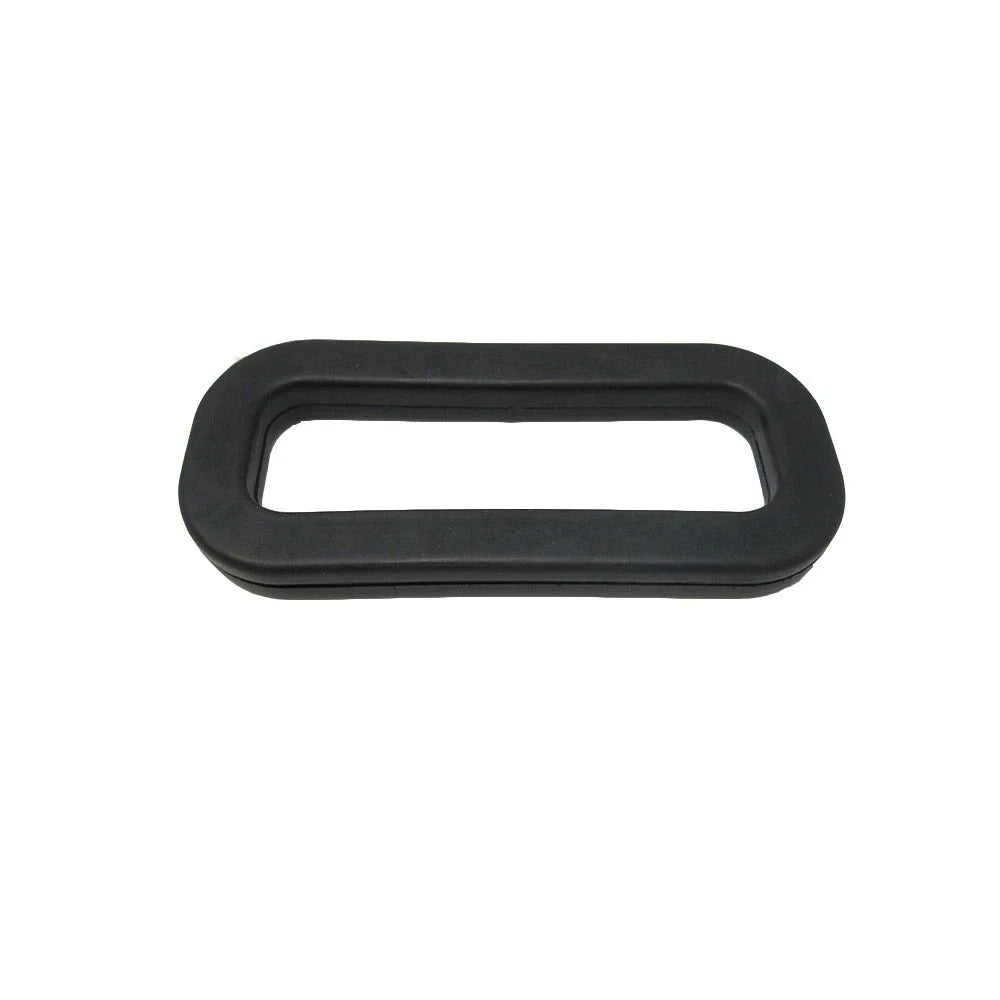 Fender Grommet for John Deere 820, 830, 8430, 8440, 8450, 8630