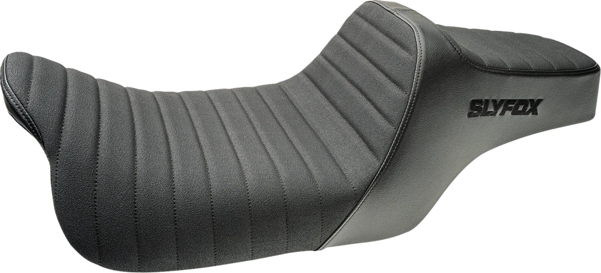 Vinyl Highnoon Seat with Classic Stitch and Black Logo for FLH/FLT 2008–2024