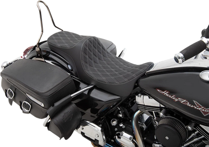 Predator III 2-Up Seat for Harley-Davidson (2000–2023) - Double Diamond, Silver Thread
