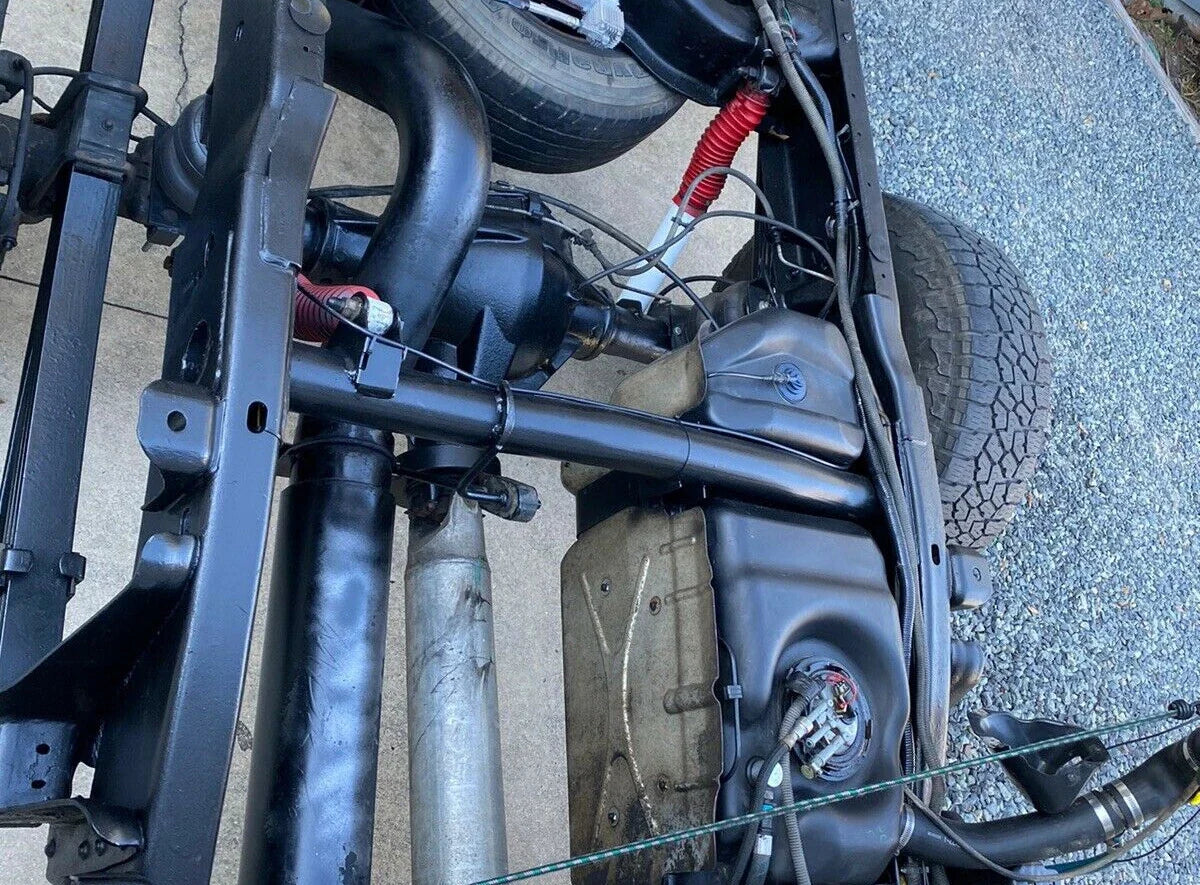Tank Support Bar Crossmember for 1999-2010 GMC Sierra/Chevy Silverado 1500/2500