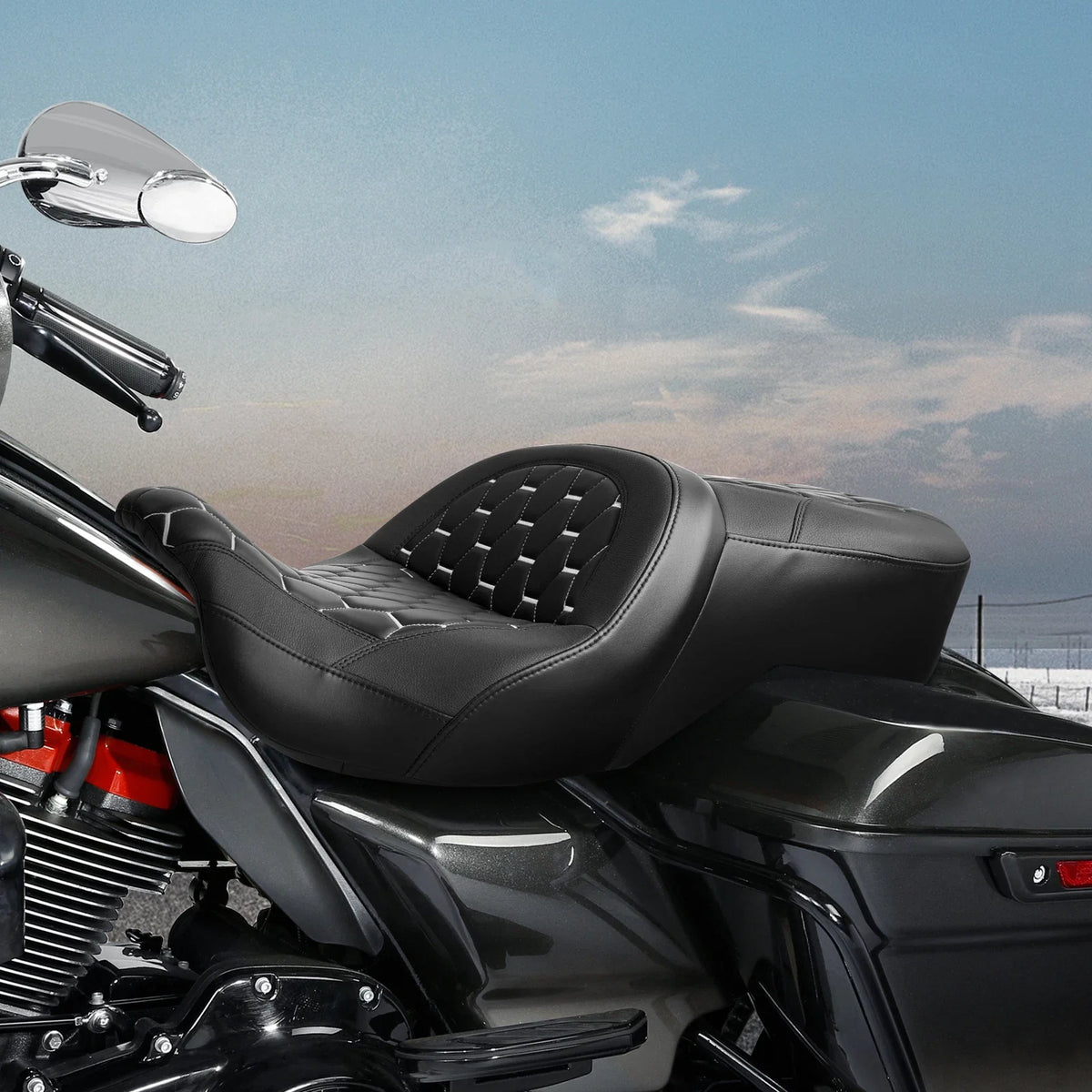 Gel Seat in Black White for Harley Road Glide 2009–2023