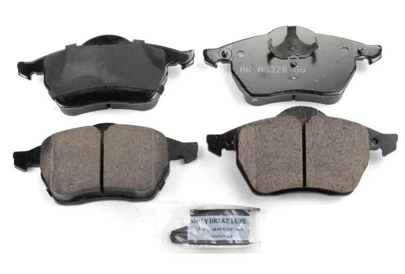Set of 4 Akebono Ceramic Disc Brake Pads for EUR687A (2010–2015)