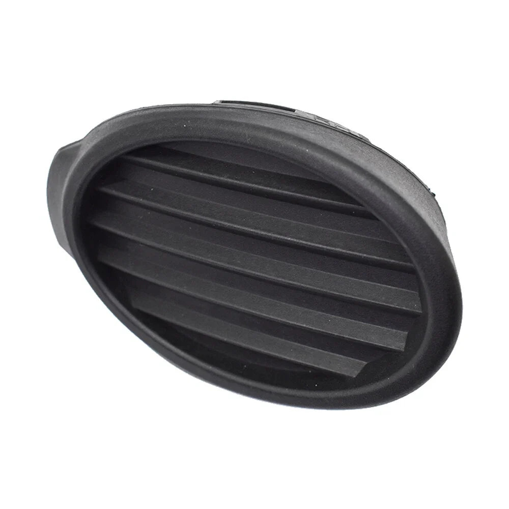 Right Side Fog Light Cover for Sedan/Hatchback Ford Focus (2012–2014)