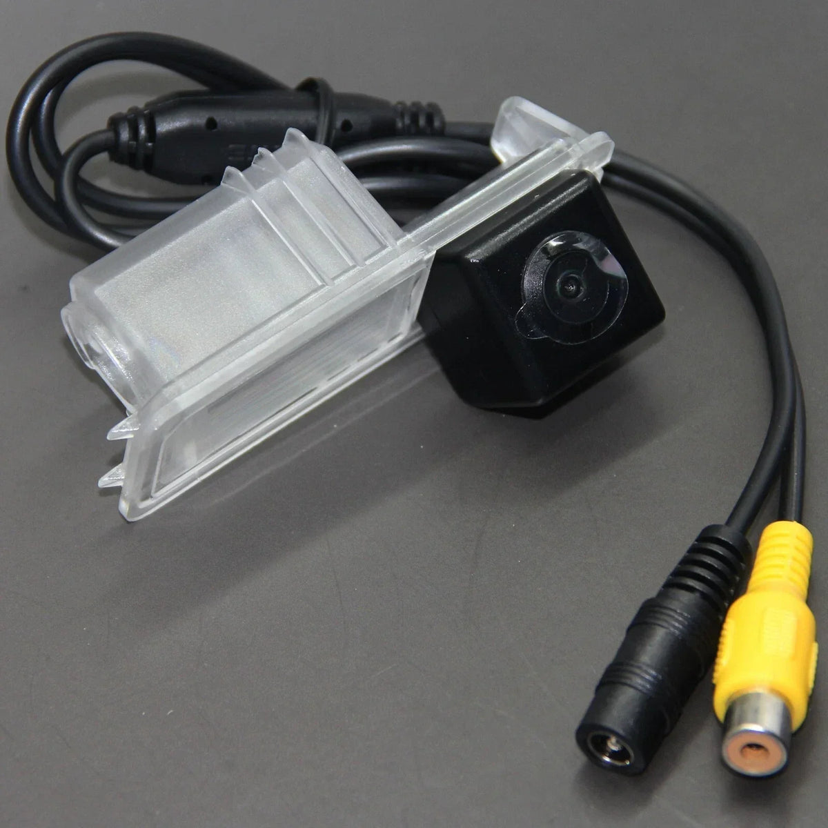 Reverse Rear View Camera for VW Amarok 2012–2015