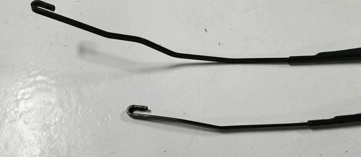 Wiper Arm Set for Lincoln LS (2000–2002)