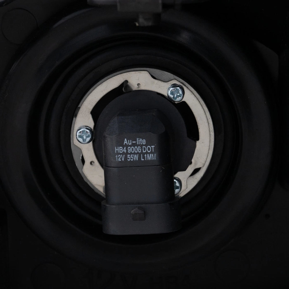 Halogen Headlight for Buick LeSabre (2000–2005) LH RH w/ Bulb