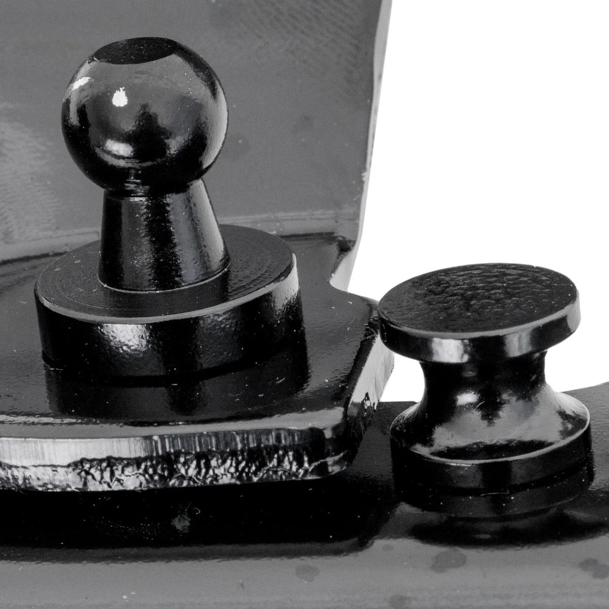 Hood Hinge Set for Volvo XC60 (2010 to 2017)