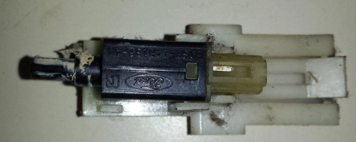 Seat Belt Track Rear Sensor for Ford Thunderbird Cougar (1989–1993)