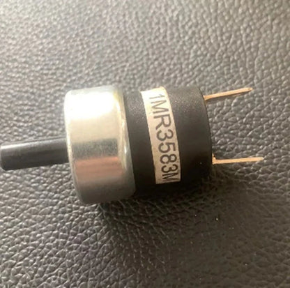 Pressure Sensor 25171211 for Mack Heavy Duty Trucks