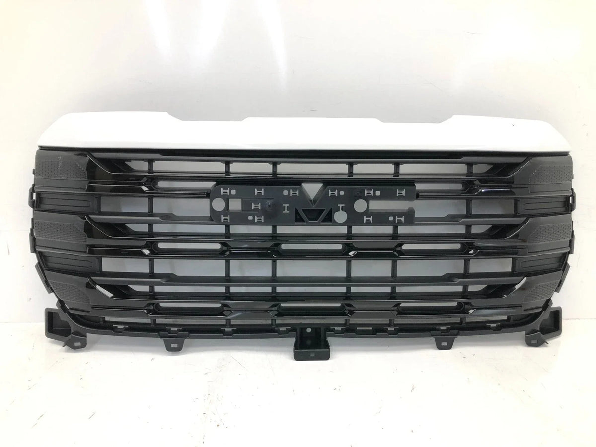 Front Upper Grille for GMC Sierra 1500 (2022–2024) #54, Summit White