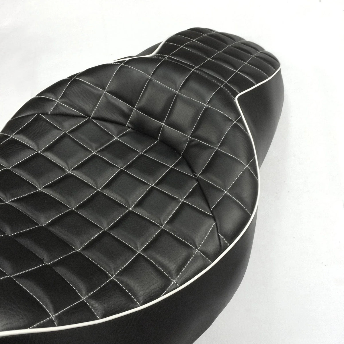 2 Pack of Stitch Seats for Harley Street Glide, Road King (2007–2015)